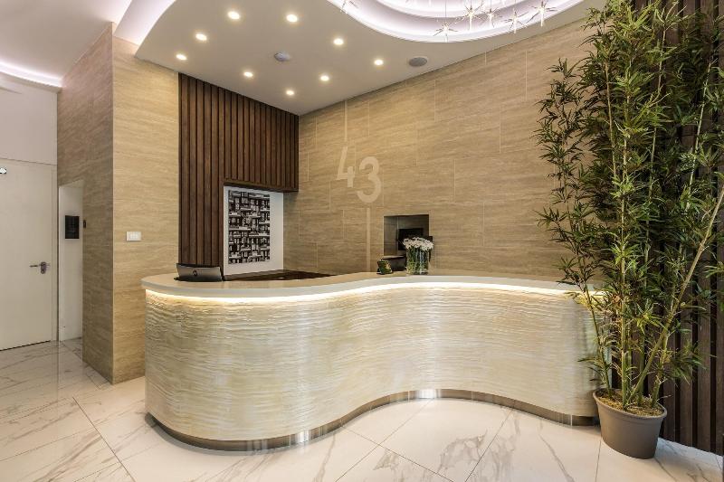 43 Station Hotel - Lobi