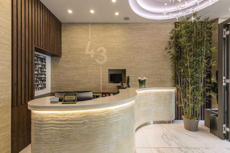43 Station Hotel - Lobi