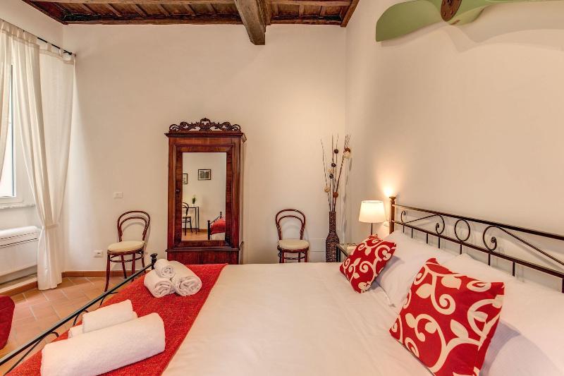 Piccolo Trevi Suites - Oda