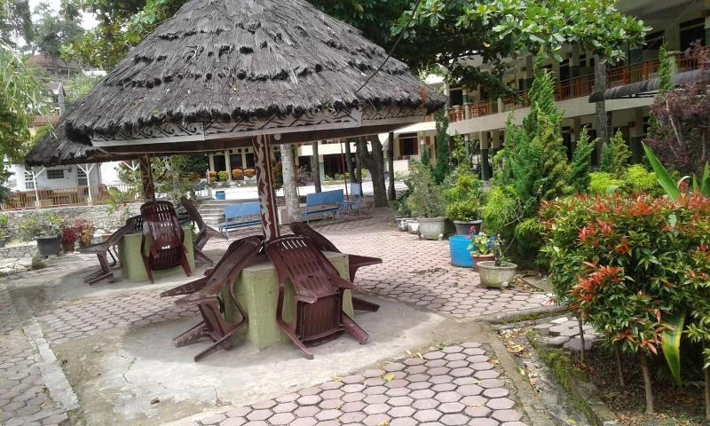 Pandu Lakeside Parapat Hotel - Genel