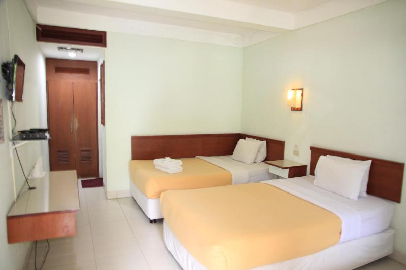 Pandu Lakeside Parapat Hotel - Genel