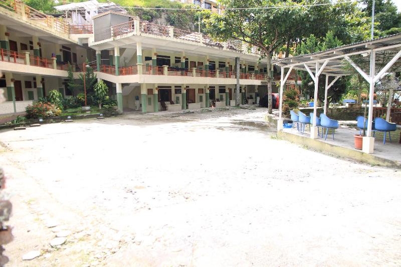 Pandu Lakeside Parapat Hotel - Genel