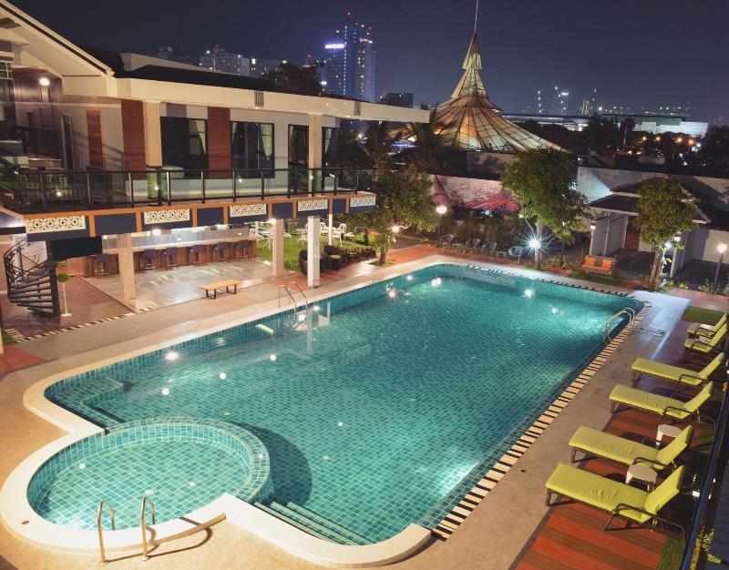 The Tamnan Pattaya Hotel Resort - Havuz