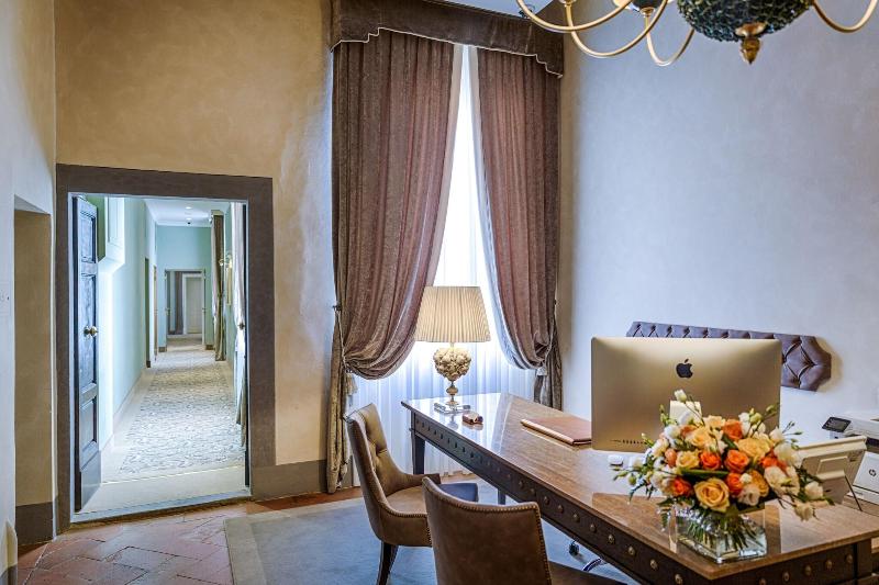 Palazzo Roselli Cecconi - Lobi