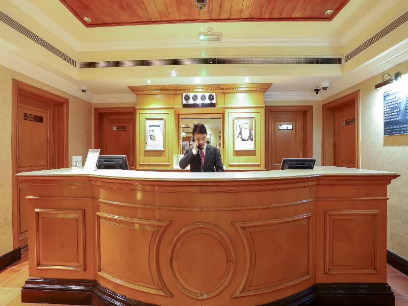 City Plaza Hotel - Lobi