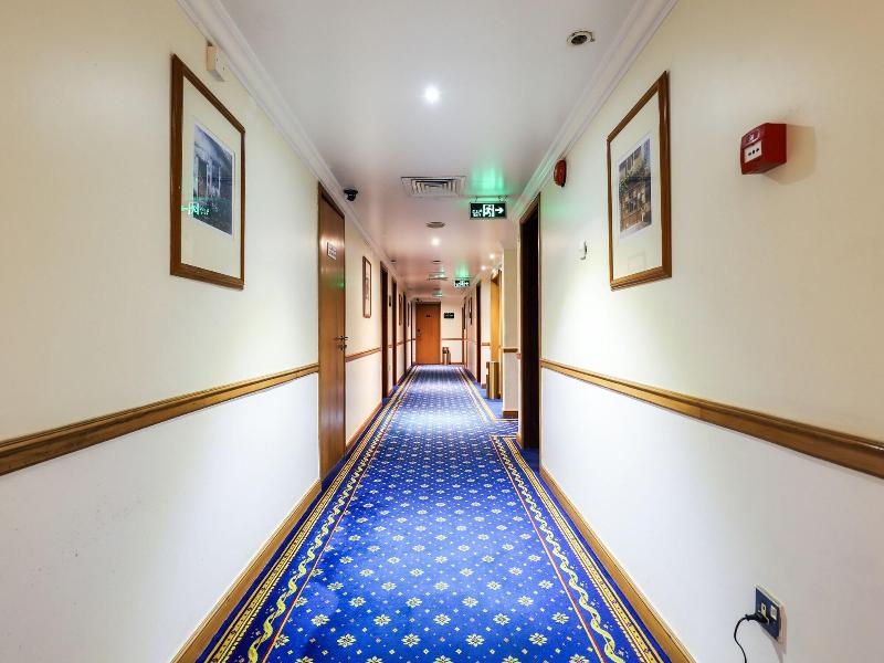City Plaza Hotel - Lobi