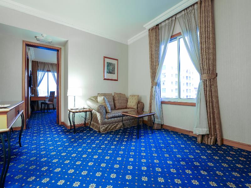 City Plaza Hotel - Oda