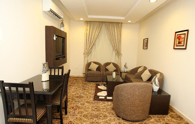 Rest Night Hotel Suites Al Nafal - Oda