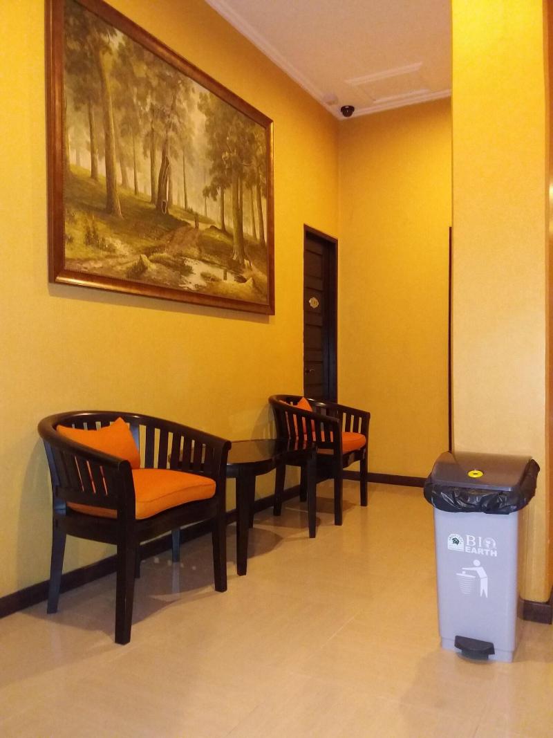 Rumah Shinta - Lobi