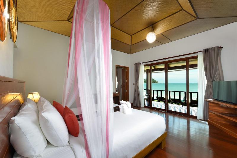 Pingchan Koh Phangan Beachfront Resort - Plaj