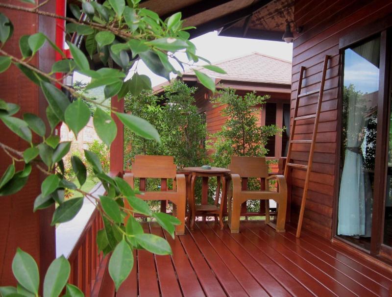 Pingchan Koh Phangan Beachfront Resort - Teras