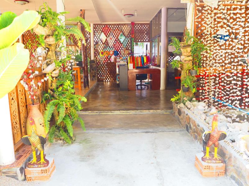The Scenery Beach Resort - Lobi
