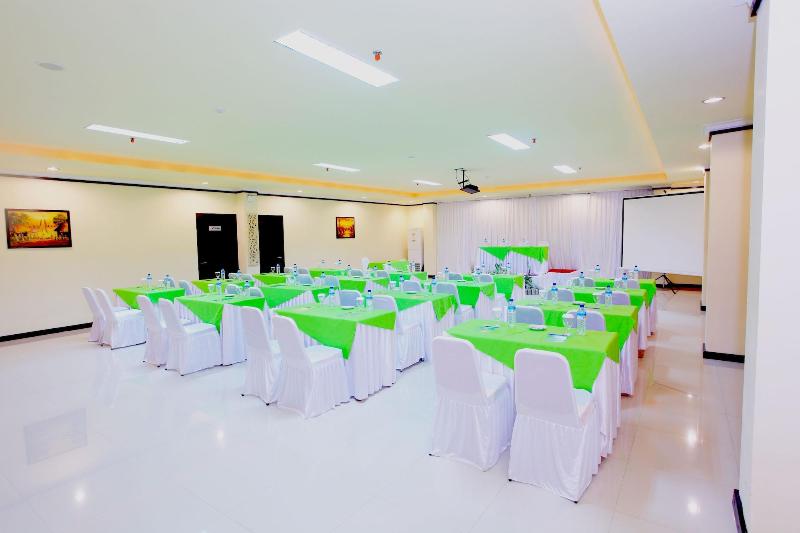 Grand Madani Hotel By Prasanthi Syariah - Toplantı