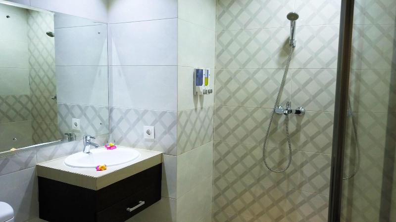 Grand Madani Hotel By Prasanthi Syariah - Oda