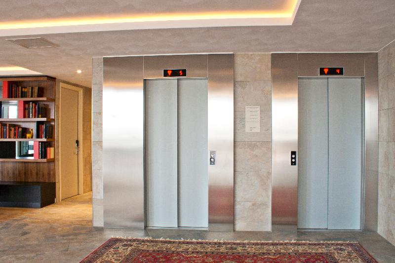 Bastion Hotel Arnhem - Lobi