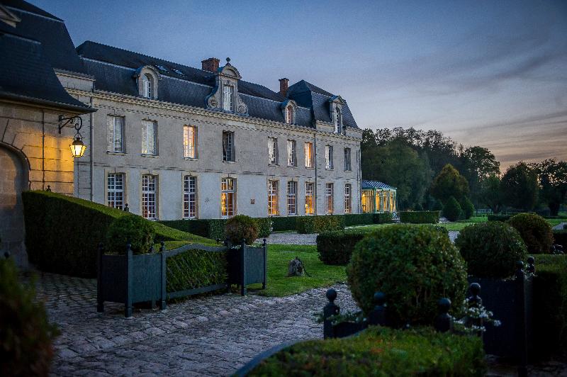 Relais & Châteaux - Chateau de Courcelles - Genel