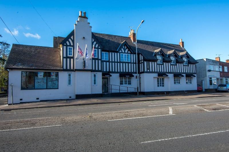 Abbey Hotel - Genel