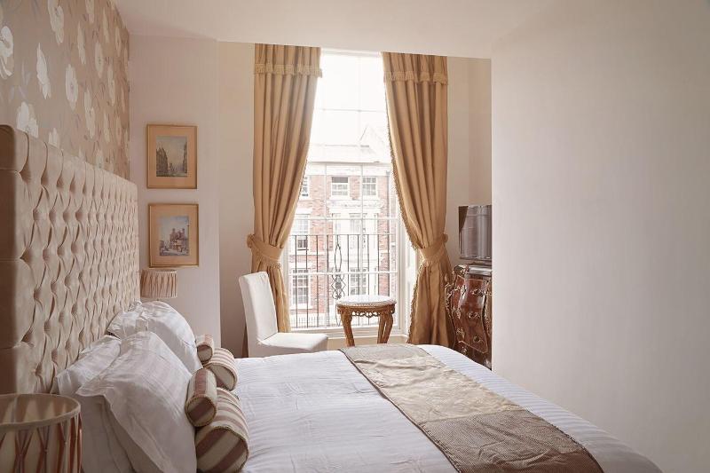 The Georgian Townhouse Hotel - Oda