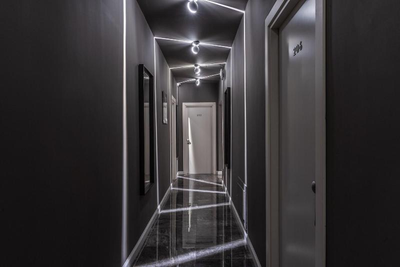 Apollo Boutique Hotel - Lobi