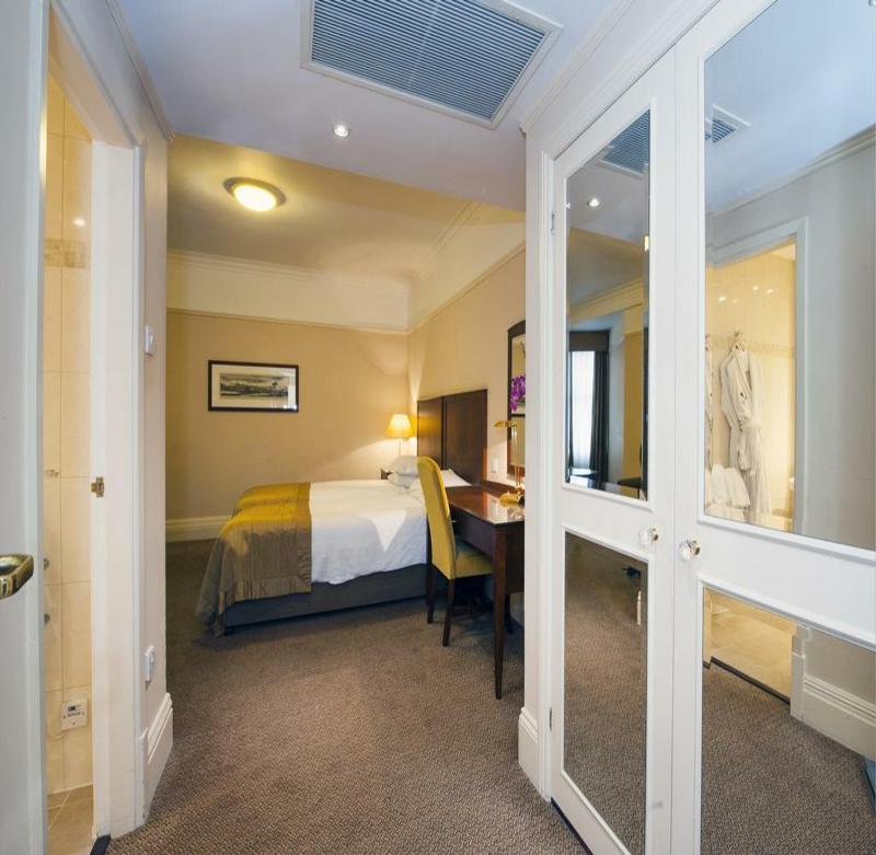 Macdonald Burlington Hotel - Oda