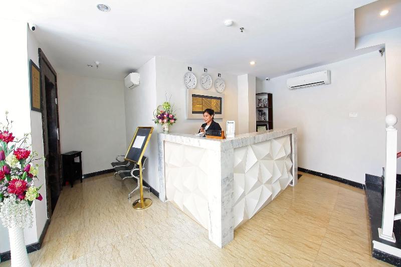 The One Hotel Makassar - Lobi