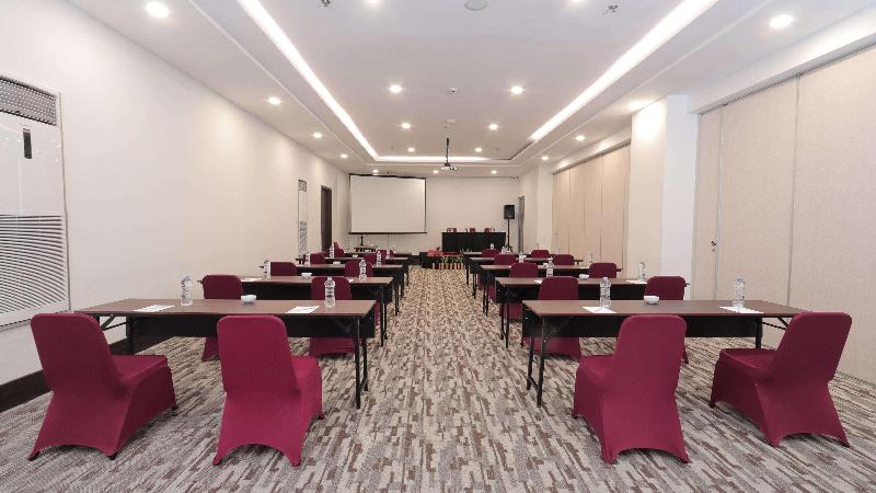 Golden Tulip Essential Makassar - Toplantı