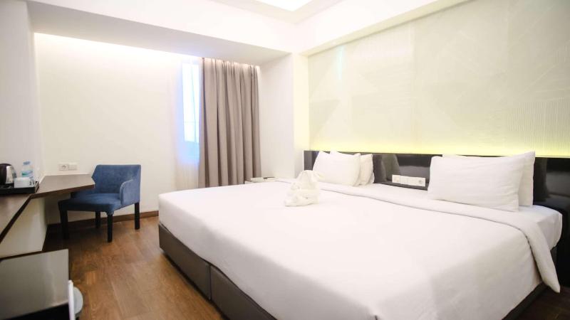 Golden Tulip Essential Makassar - Oda