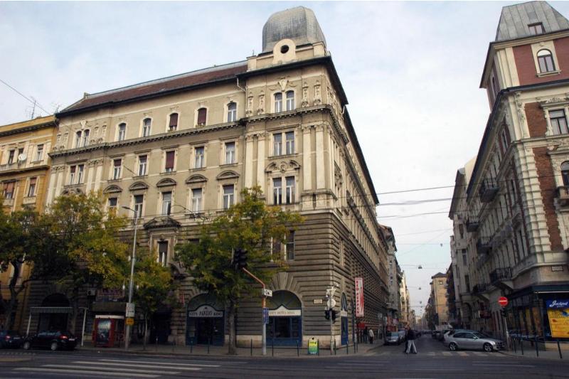 City Hotel Ring - Genel