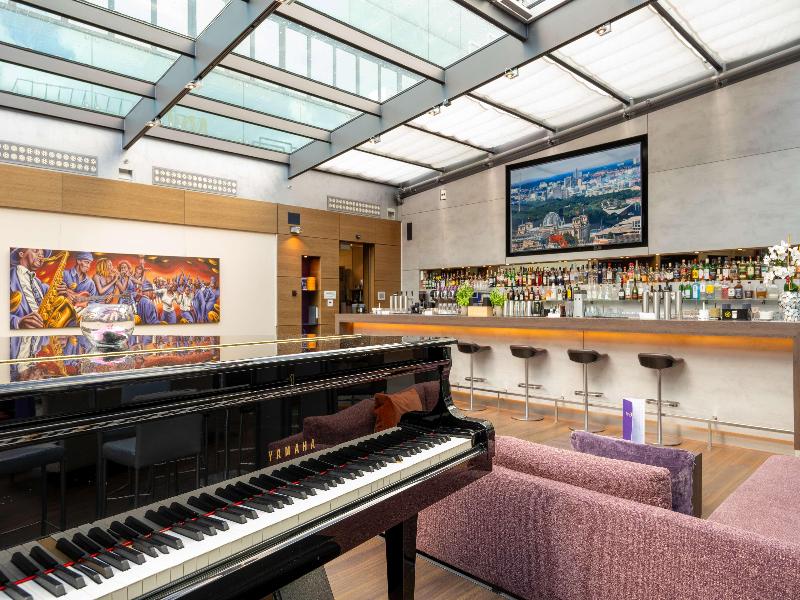 Park Inn by Radisson Berlin Alexanderplatz - Bar
