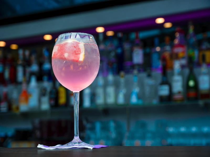 Park Inn by Radisson Berlin Alexanderplatz - Bar