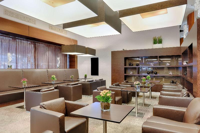 Park Inn by Radisson Berlin Alexanderplatz - Lobi