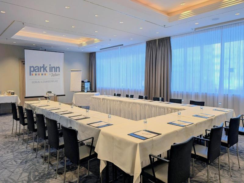 Park Inn by Radisson Berlin Alexanderplatz - Toplantı