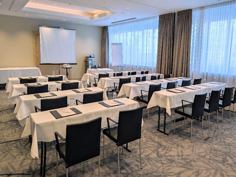 Park Inn by Radisson Berlin Alexanderplatz - Toplantı