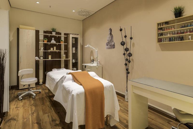 Park Inn by Radisson Berlin Alexanderplatz - Aktivite