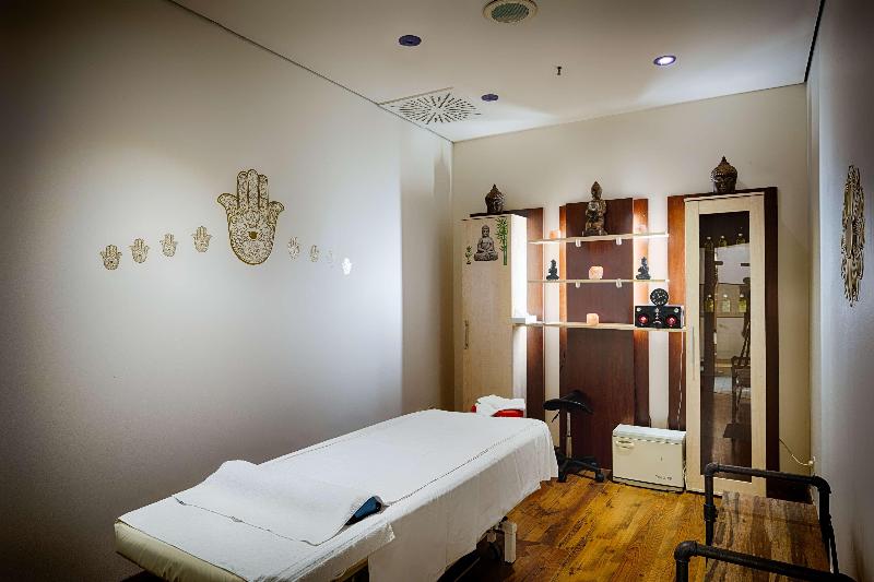 Park Inn by Radisson Berlin Alexanderplatz - Aktivite