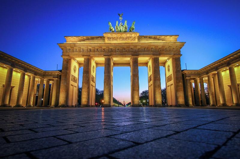 Park Inn by Radisson Berlin Alexanderplatz - Genel