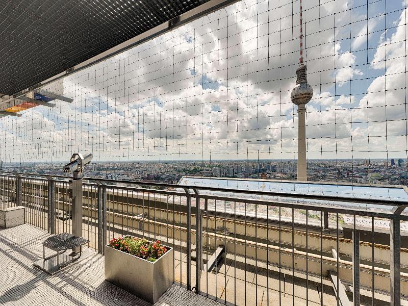 Park Inn by Radisson Berlin Alexanderplatz - Genel