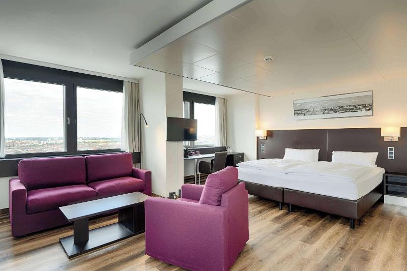 Park Inn by Radisson Berlin Alexanderplatz - Oda