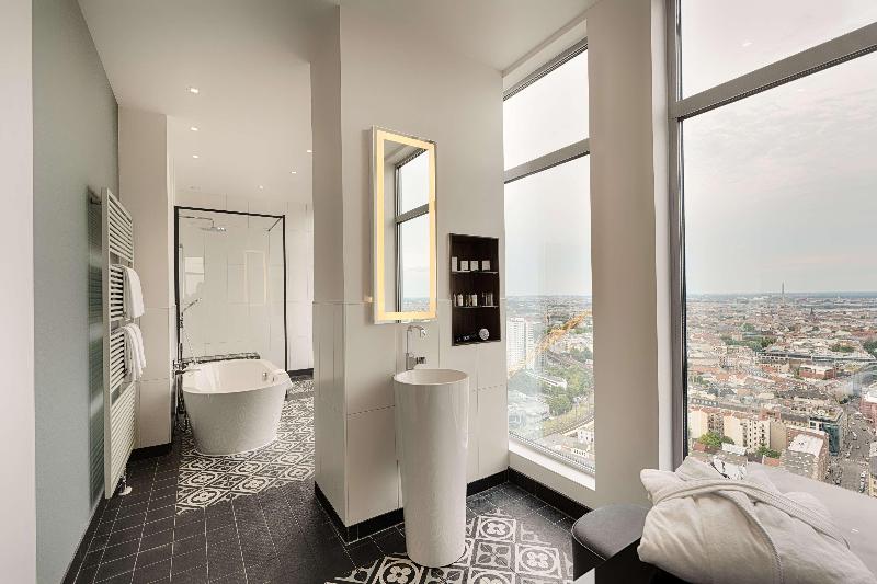Park Inn by Radisson Berlin Alexanderplatz - Oda