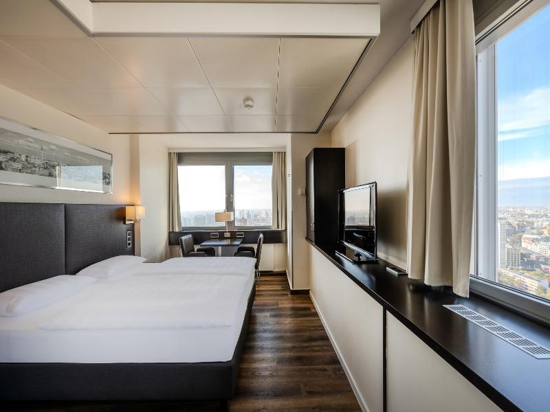 Park Inn by Radisson Berlin Alexanderplatz - Oda