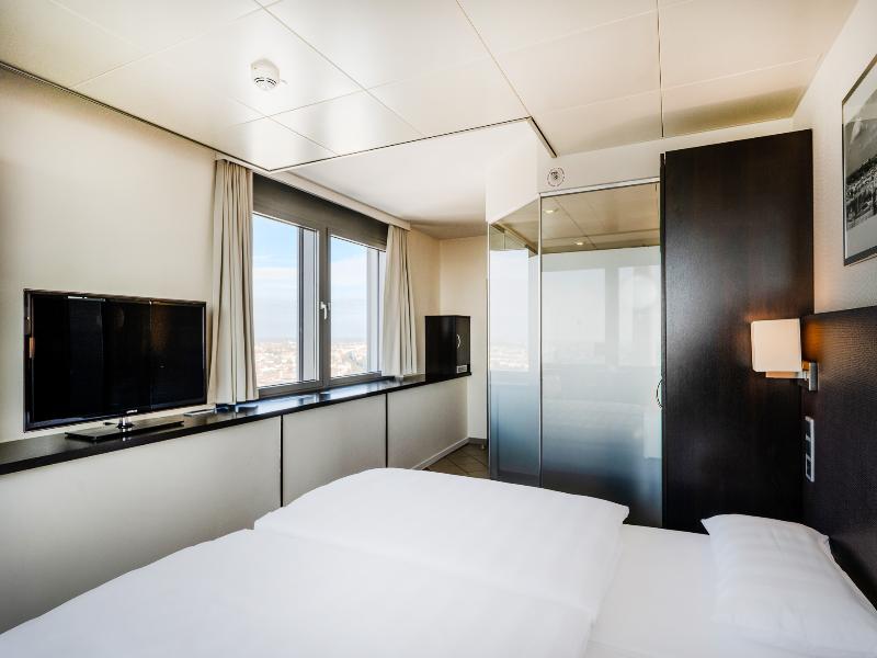 Park Inn by Radisson Berlin Alexanderplatz - Oda