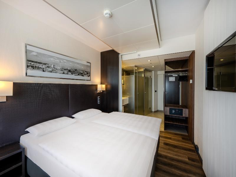 Park Inn by Radisson Berlin Alexanderplatz - Oda
