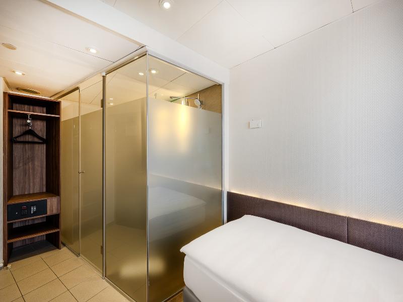 Park Inn by Radisson Berlin Alexanderplatz - Oda