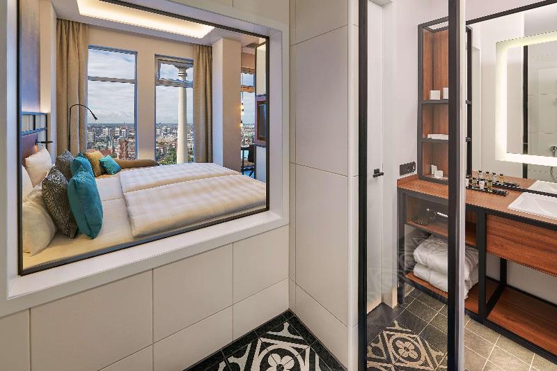 Park Inn by Radisson Berlin Alexanderplatz - Oda