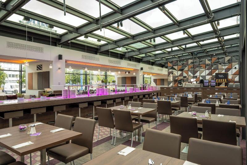 Park Inn by Radisson Berlin Alexanderplatz - Restoran
