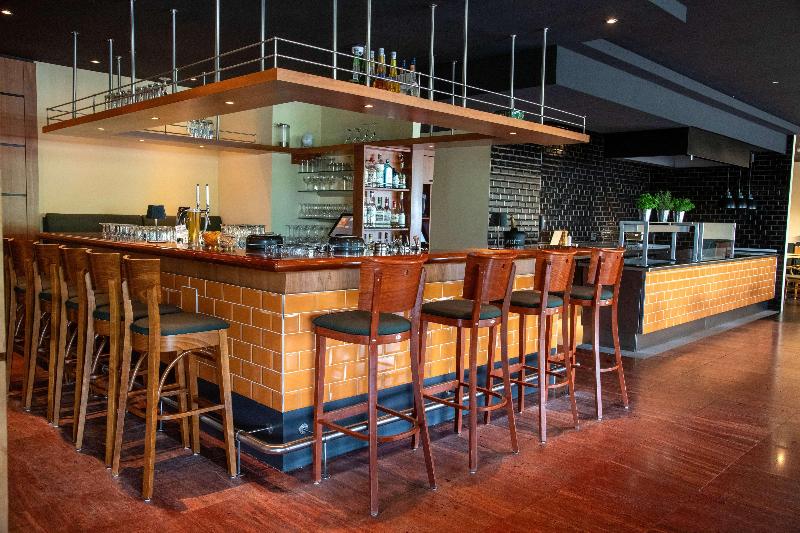 Best Western Premier Airporthotel Berlin - Bar