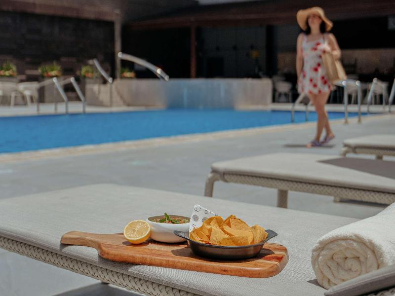 Pullman Doha West Bay - Havuz