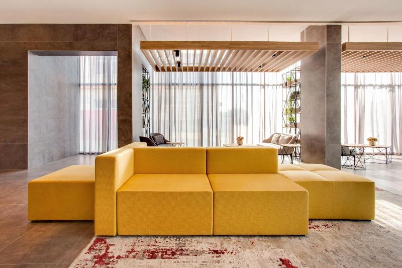 Lemon Tree Hotel Jumeirah, Dubai - Lobi