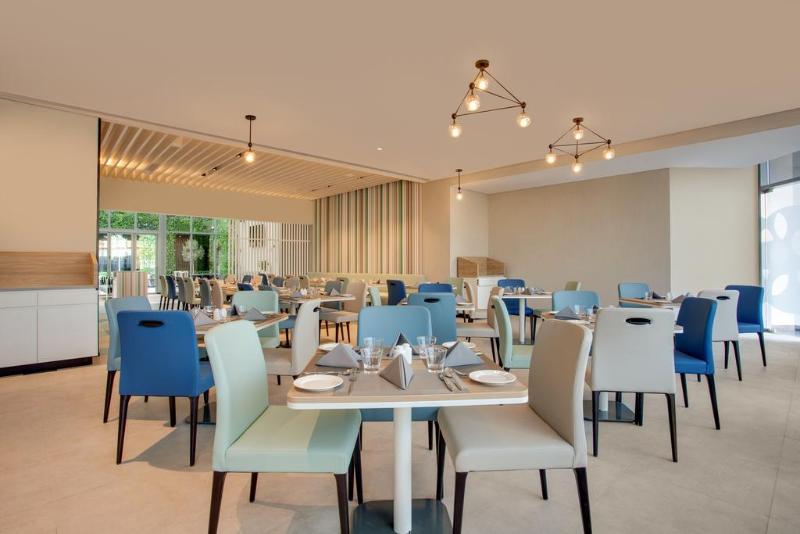 Lemon Tree Hotel Jumeirah, Dubai - Restoran