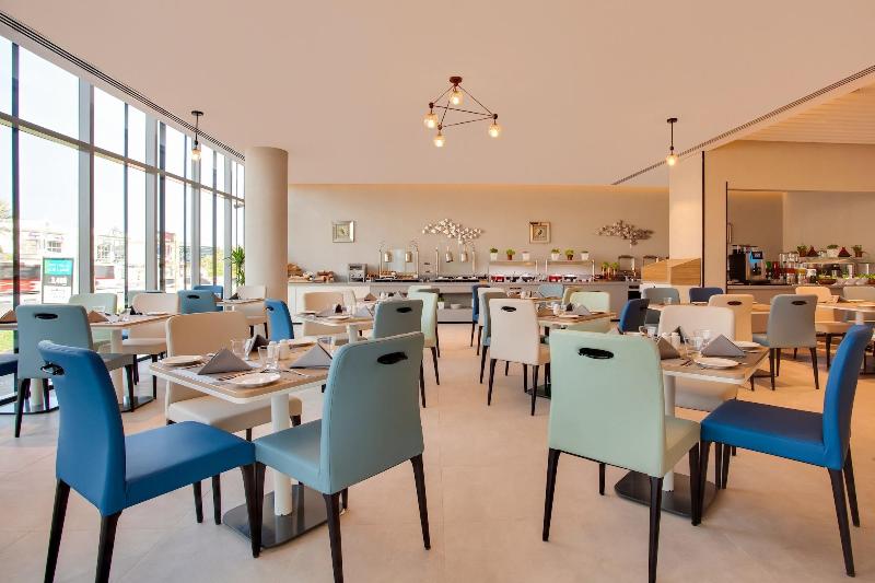 Lemon Tree Hotel Jumeirah, Dubai - Restoran
